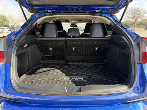 Used 2021 Toyota C-HR Limited image 30