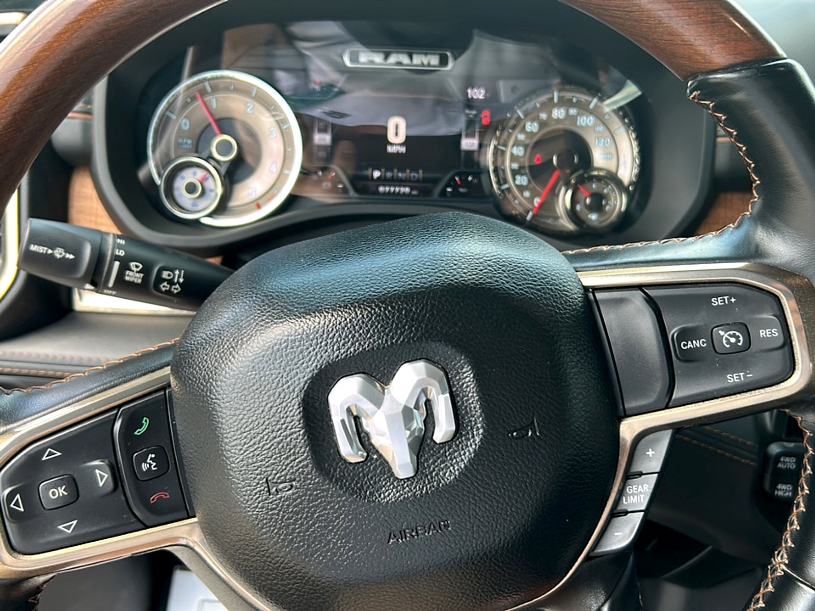 Used 2022 RAM 1500 Limited AWD/4WD image 12