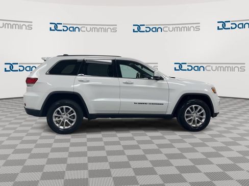 Used 2022 Jeep Grand Cherokee Laredo X AWD/4WD image 9