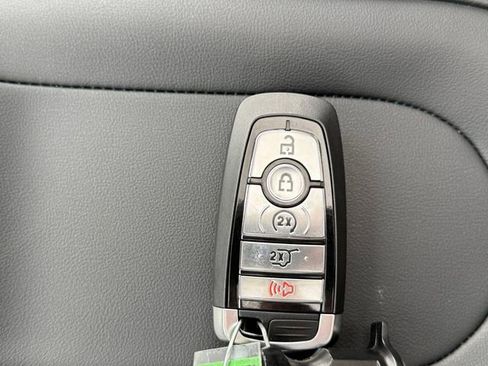 New 2026 Ford Expedition Max Platinum w/ Driver's Package image 21