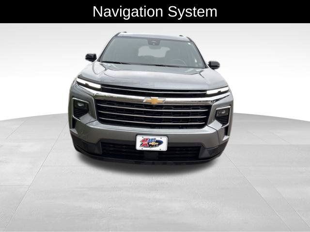 Used 2026 Chevrolet Traverse LT w/ Driver Confidence Package AWD/4WD image 2
