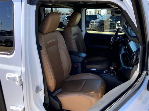 Used 2020 Jeep Gladiator Rubicon image 9