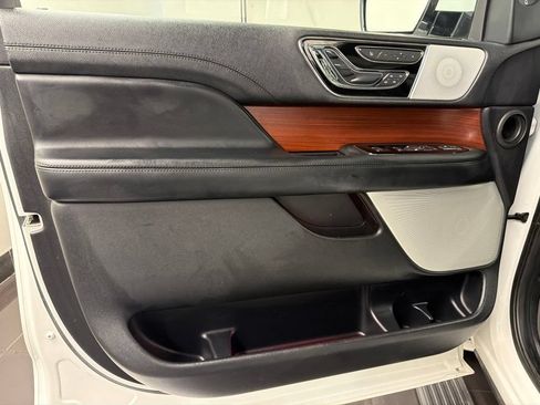 Certified 2021 Lincoln Navigator Reserve AWD/4WD image 31