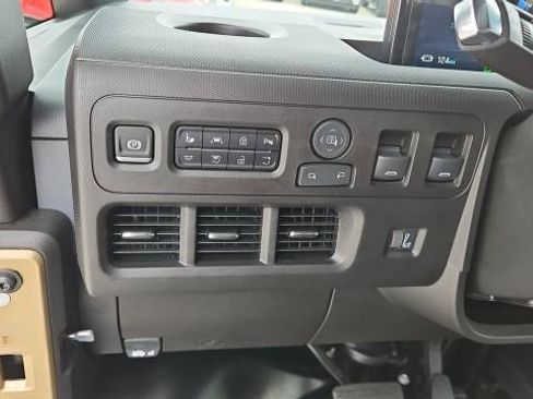 New 2025 Chevrolet Brightdrop 600 FWD image 18