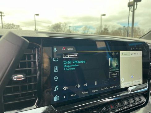 Used 2024 Chevrolet Silverado 2500 ZR2 w/ Technology Package image 14