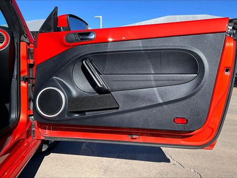 Used 2018 Volkswagen Beetle 2.0T SE image 23