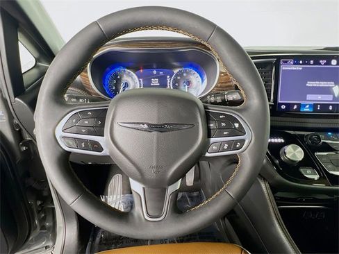 Used 2022 Chrysler Pacifica Pinnacle image 15