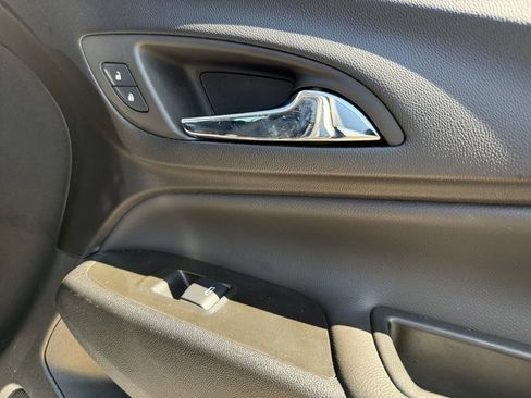 Used 2024 Chevrolet Equinox LT AWD/4WD image 40