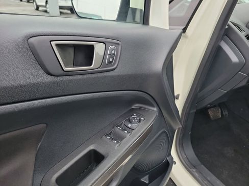 Certified 2021 Ford EcoSport SE image 19
