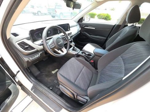 Used 2026 Kia Seltos LX FWD image 12