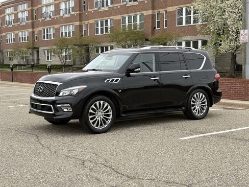 Used 2016 INFINITI QX80 Luxe w/ 22" Wheel Package AWD/4WD image 2
