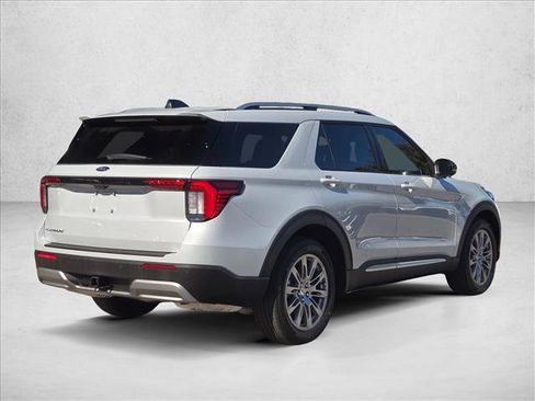 New 2026 Ford Explorer Platinum image 2