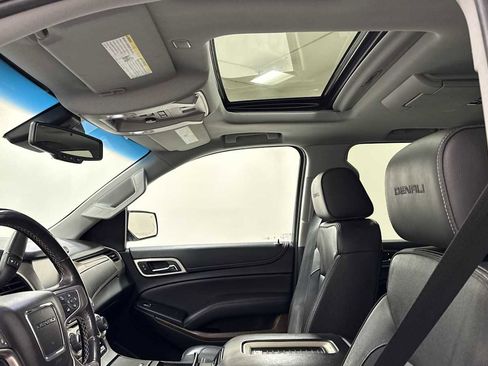 Used 2018 GMC Yukon Denali w/ Denali Ultimate Package image 24