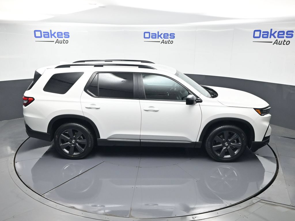 Used 2025 Honda Pilot Sport image 51