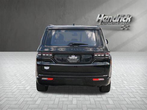 Used 2022 Jeep Grand Wagoneer Series II AWD/4WD image 9