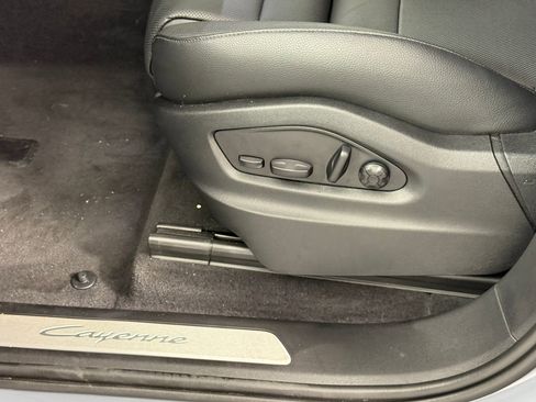 New 2026 Porsche Cayenne image 16