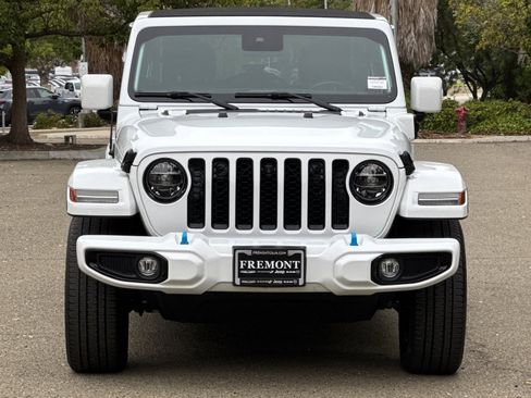 Used 2021 Jeep Wrangler Unlimited Sahara image 8
