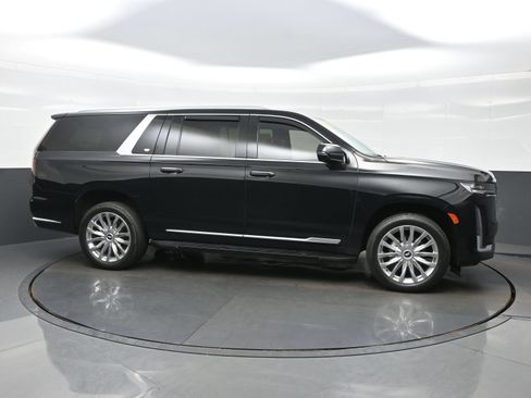 Used 2023 Cadillac Escalade ESV Premium Luxury AWD/4WD image 7