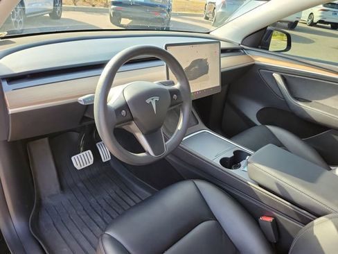 Used 2022 Tesla Model Y Performance image 22