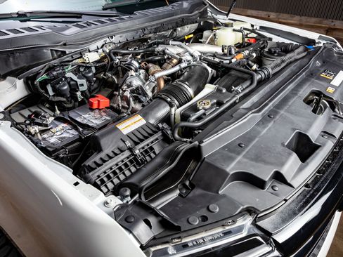 Used 2024 Ford F250 Platinum image 41