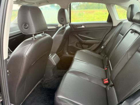 Used 2020 Volkswagen Jetta SE FWD image 25