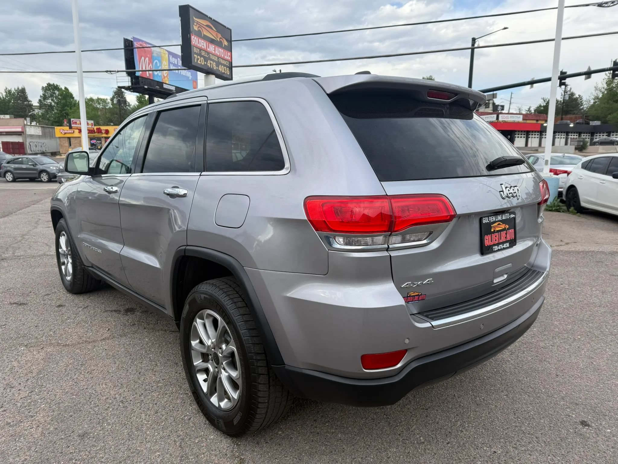 Used 2015 Jeep Grand Cherokee Limited AWD/4WD image 6