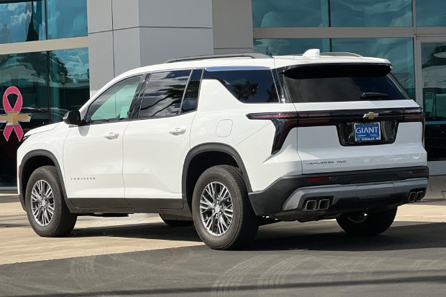 Used 2026 Chevrolet Traverse LT AWD/4WD image 6