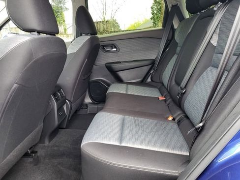 Used 2023 Nissan Rogue SV image 13