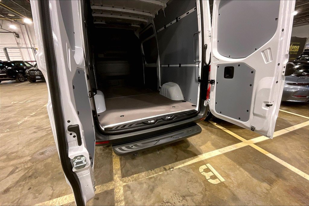 Used 2026 Mercedes-Benz Sprinter 2500 image 14