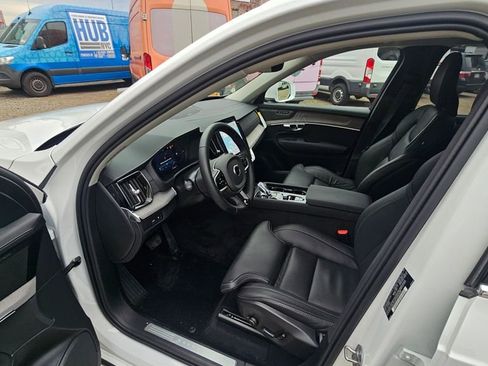 Certified 2025 Volvo XC90 T8 Ultra w/ Protection Package Premier image 18