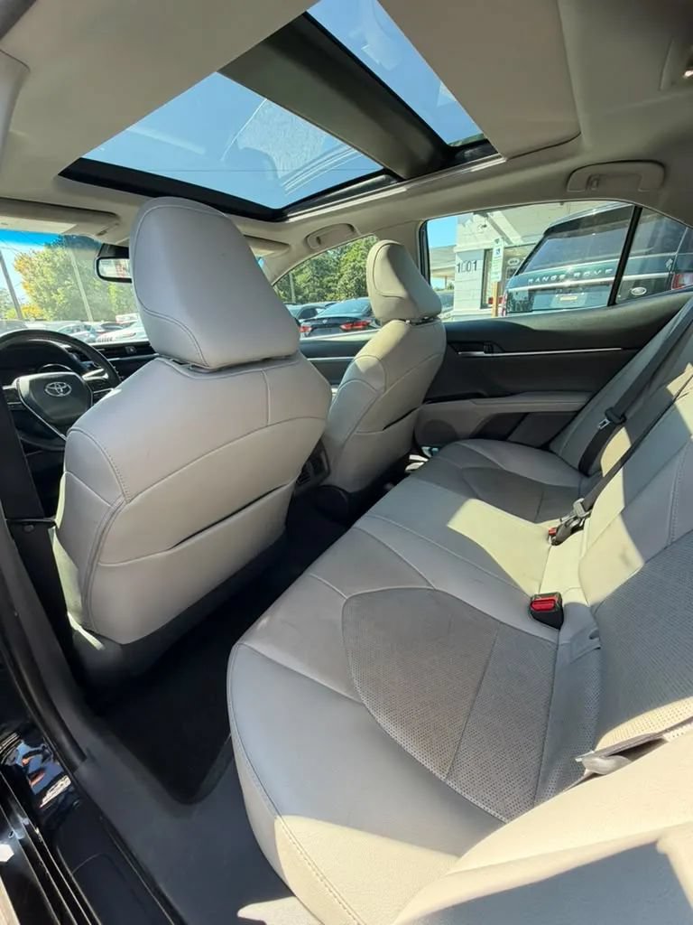 Used 2020 Toyota Camry XSE FWD image 17