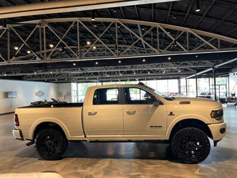 Used 2022 RAM 3500 Limited AWD/4WD image 6