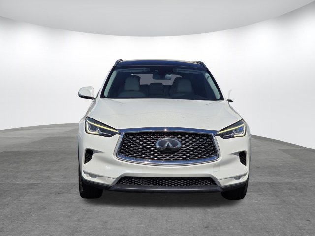 Used 2020 INFINITI QX50 Luxe w/ Navigation Package FWD image 2