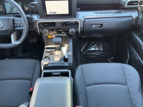 Certified 2025 Toyota Tacoma SR5 image 17