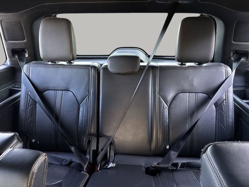 Used 2023 Ford Expedition Platinum image 18