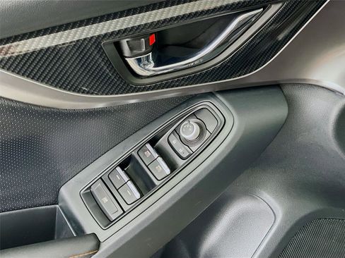 Used 2020 Subaru Crosstrek 2.0i Limited w/ Moonroof Package image 21