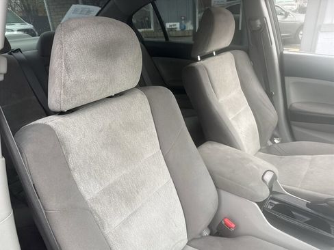 Used 2010 Honda Accord LX image 28