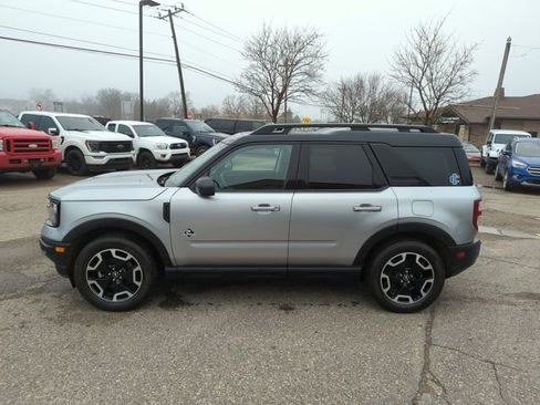 Certified 2022 Ford Bronco Sport Outer Banks w/ Tech Package image 2