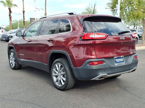 Used 2018 Jeep Cherokee Limited w/ Technology Group FWD image 3