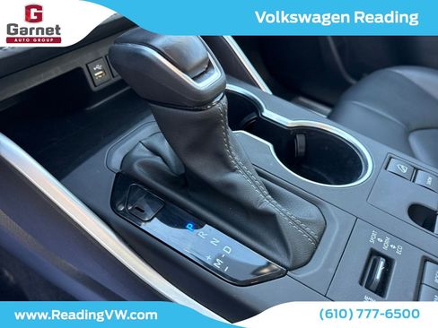 Used 2024 Toyota Highlander XLE image 29