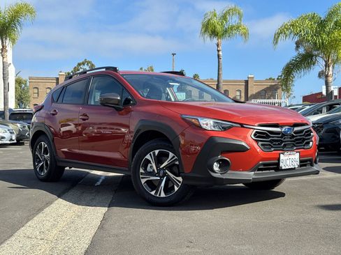 Certified 2025 Subaru Crosstrek 2.5i Premium AWD/4WD image 2
