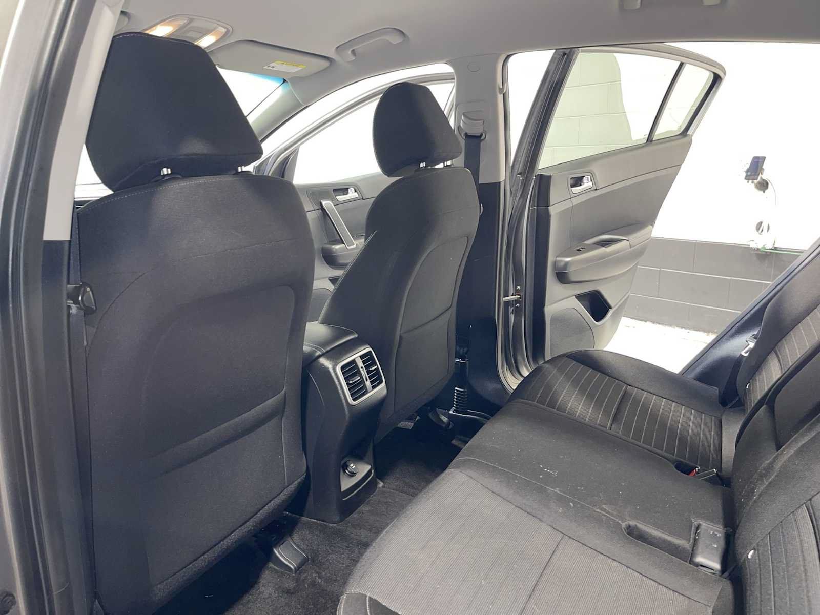 Used 2018 Kia Sportage LX AWD/4WD image 12