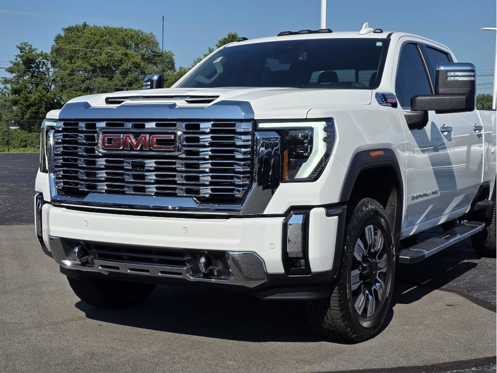 Used 2025 GMC Sierra 2500 Denali w/ Max Trailering Package AWD/4WD image 7