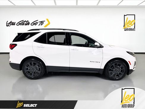 Used 2022 Chevrolet Equinox RS w/ RS Leather Package image 4