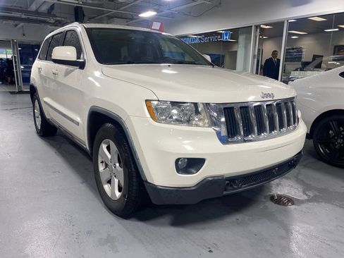 Used 2011 Jeep Grand Cherokee Laredo AWD/4WD image 21