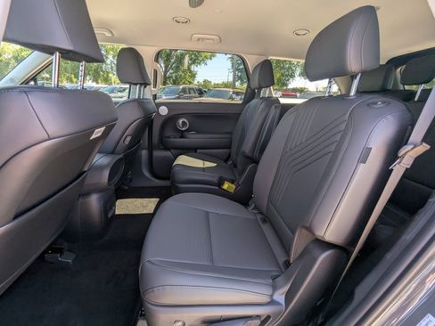 Used 2026 Hyundai Palisade FWD Hybrid image 17