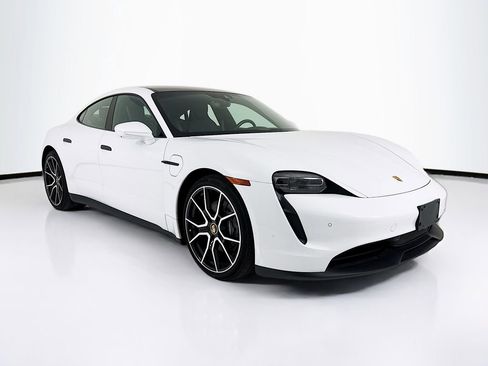 Certified 2023 Porsche Taycan w/ Premium Package RWD image 9