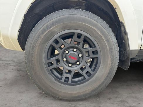 Used 2024 Toyota 4Runner TRD Off-Road Premium w/ Off Road Premium Plus Package AWD/4WD image 9