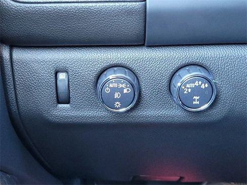 Used 2021 GMC Canyon Denali image 26