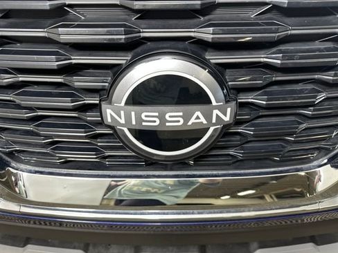 Used 2023 Nissan Rogue S image 9